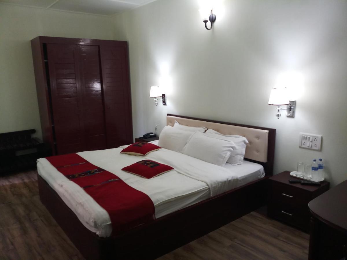Hotel Japfu Kohima Екстер'єр фото