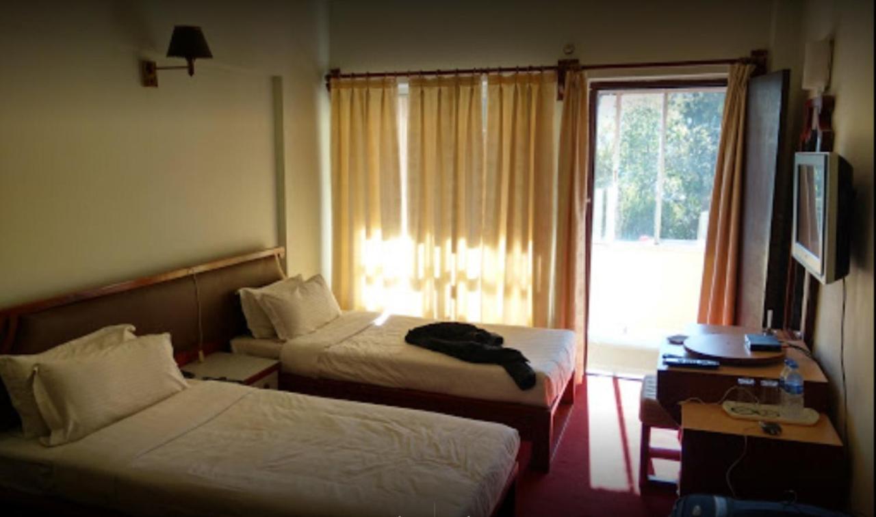 Hotel Japfu Kohima Екстер'єр фото