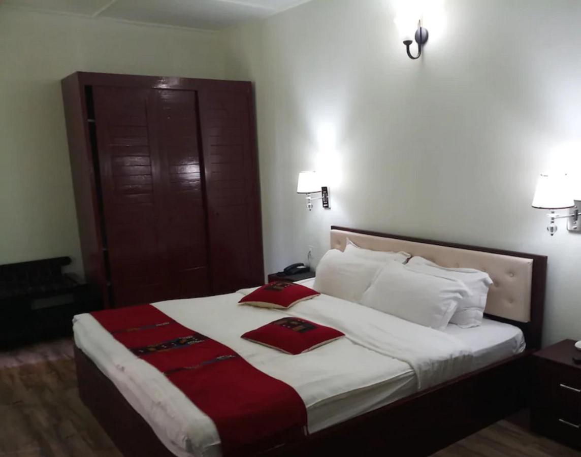 Hotel Japfu Kohima Екстер'єр фото