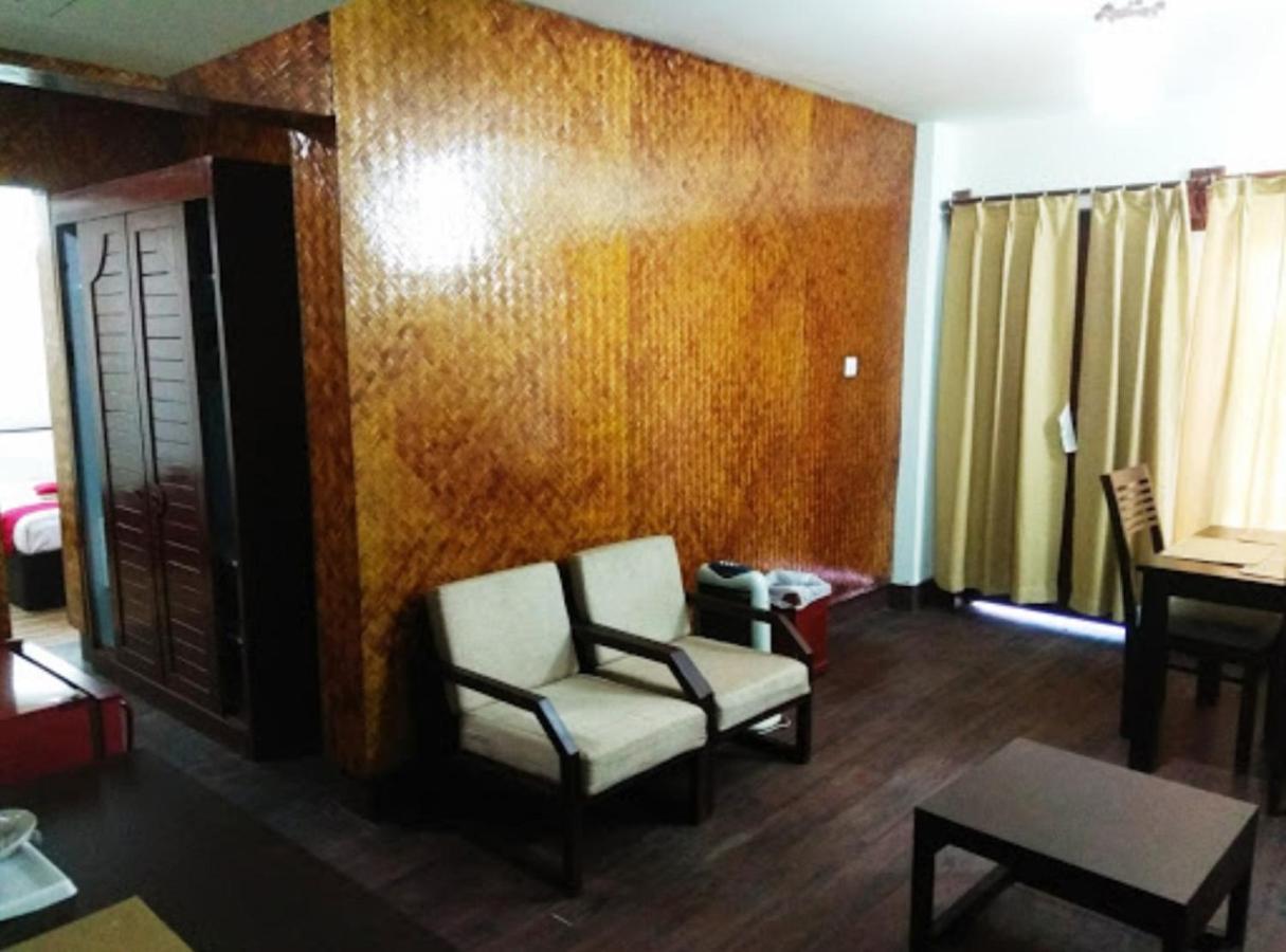 Hotel Japfu Kohima Екстер'єр фото